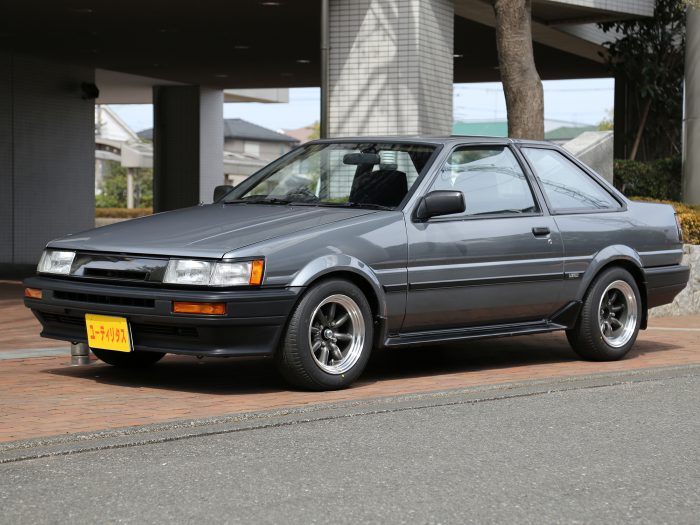 昭和62年 トヨタ カローラレビン E-AE86 1.6GT ノスタルジック2DAYS |